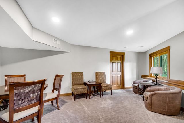 54 Braemar Drive, Valparaiso, IN 46385