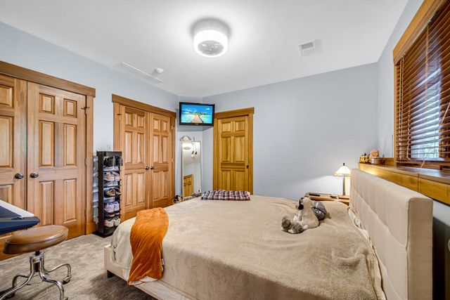 54 Braemar Drive, Valparaiso, IN 46385