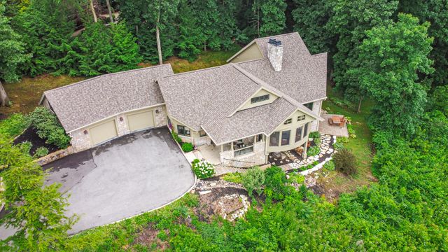 54 Braemar Drive, Valparaiso, IN 46385