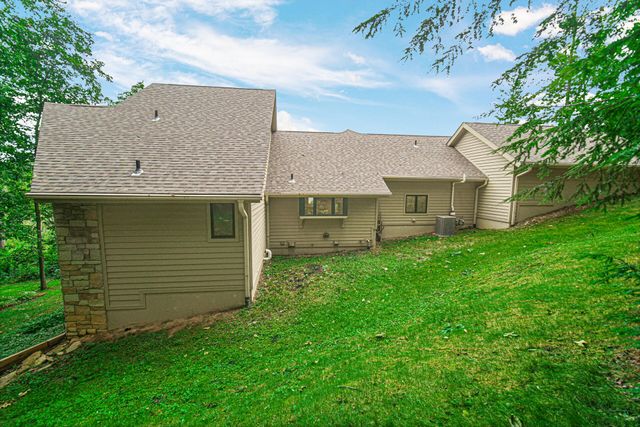 54 Braemar Drive, Valparaiso, IN 46385