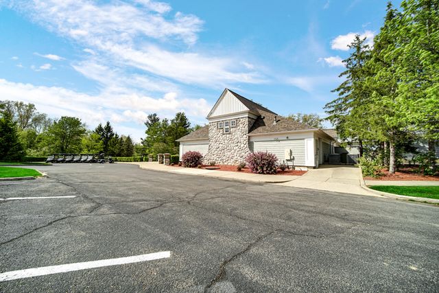 54 Braemar Drive, Valparaiso, IN 46385