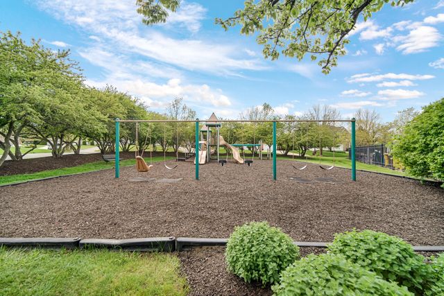 54 Braemar Drive, Valparaiso, IN 46385