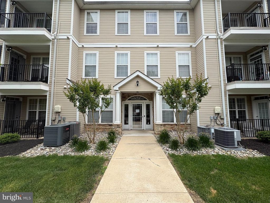 38 KYLE WAY, Ewing, NJ 08628