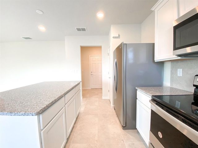 1579 ASPEN AVENUE, Davenport, FL 33837