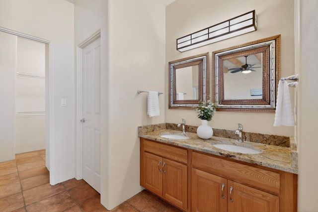107 Johnson Mesa, Santa Fe, NM 87508
