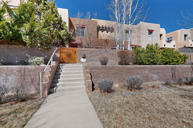 107 Johnson Mesa, Santa Fe, NM 87508