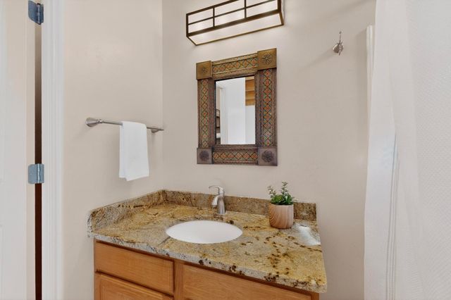 107 Johnson Mesa, Santa Fe, NM 87508