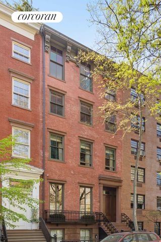 22 GRAMERCY Park S PH, New York City, NY 10003