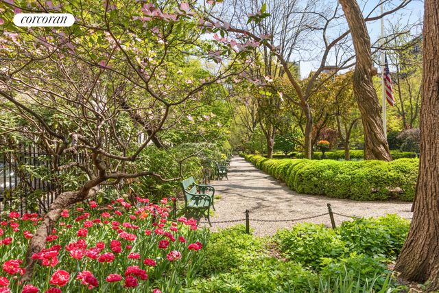 22 GRAMERCY Park S PH, New York City, NY 10003
