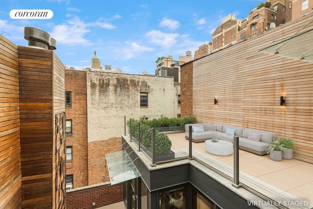 22 GRAMERCY Park S PH, New York City, NY 10003