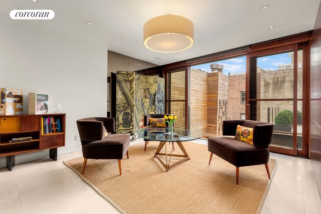 22 GRAMERCY Park S PH, New York City, NY 10003