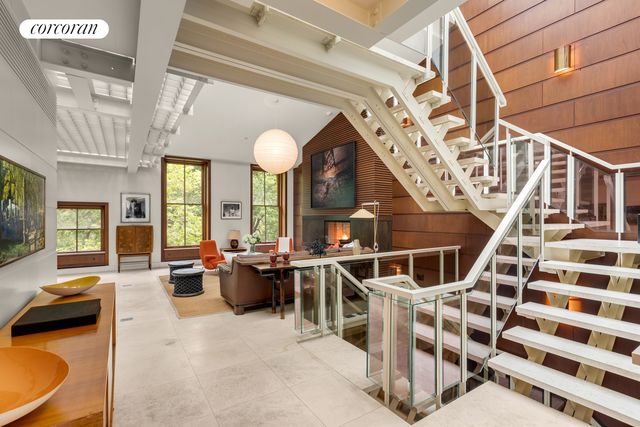 22 GRAMERCY Park S PH, New York City, NY 10003