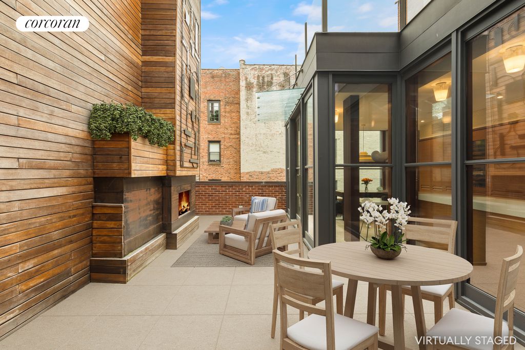 22 GRAMERCY Park S PH, New York City, NY 10003