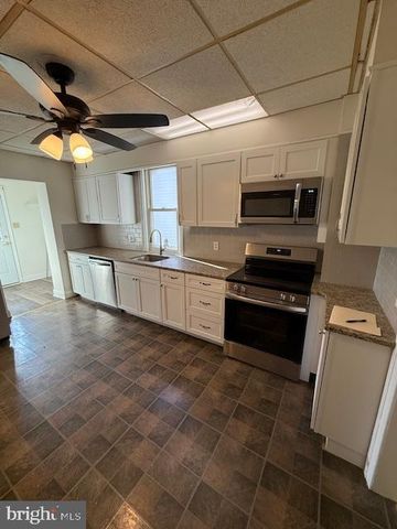 258 N 4TH ST, Perkasie, PA 18944