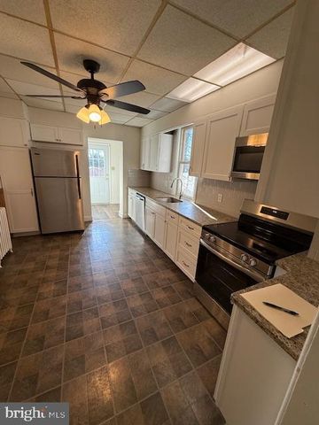 258 N 4TH ST, Perkasie, PA 18944