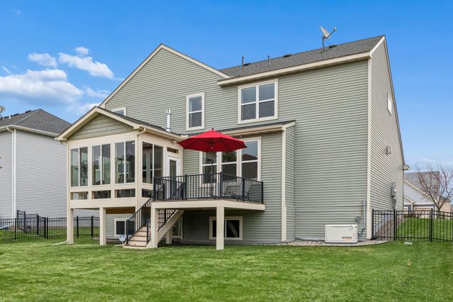 8345 Cottonwood Lane N, Maple Grove, MN 55369