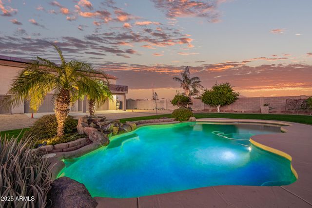 10310 W AVENIDA DEL SOL Street, Peoria, AZ 85383