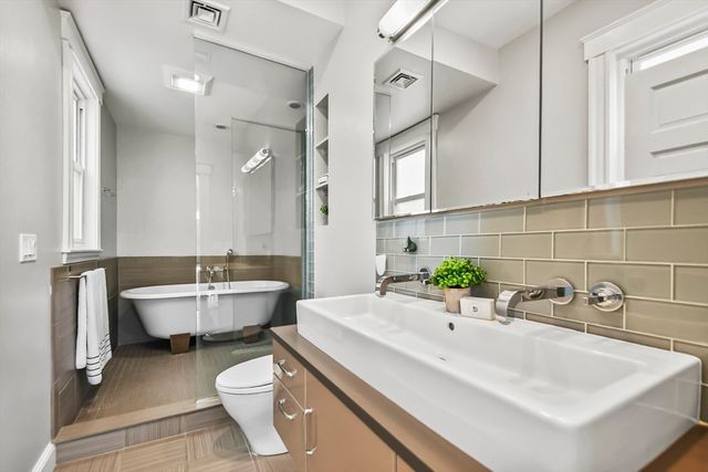 114 Trowbridge St 2, Cambridge, MA 02138