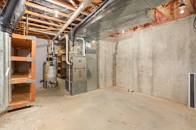 2600 Sunningdale Place E, La Grange, KY 40031