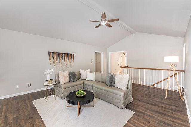 2600 Sunningdale Place E, La Grange, KY 40031