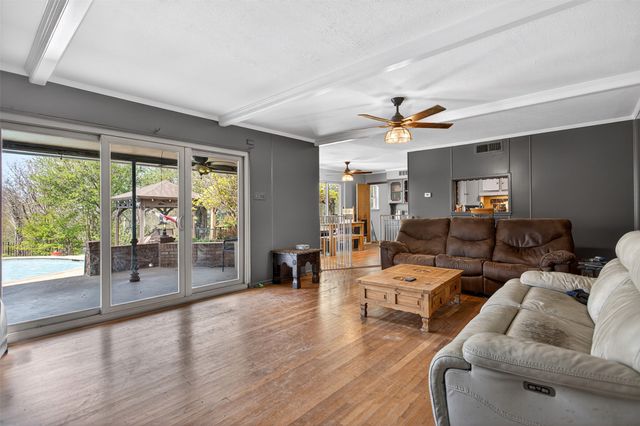 902 S Alamo Road, Rockwall, TX 75087