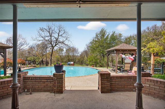 902 S Alamo Road, Rockwall, TX 75087