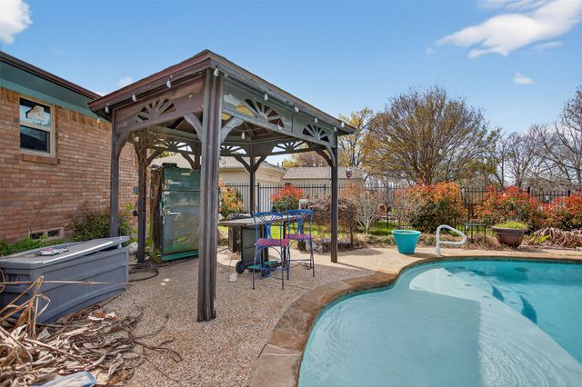 902 S Alamo Road, Rockwall, TX 75087