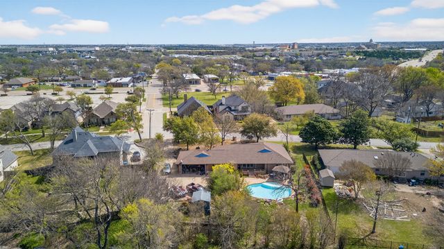 902 S Alamo Road, Rockwall, TX 75087