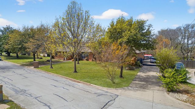 902 S Alamo Road, Rockwall, TX 75087