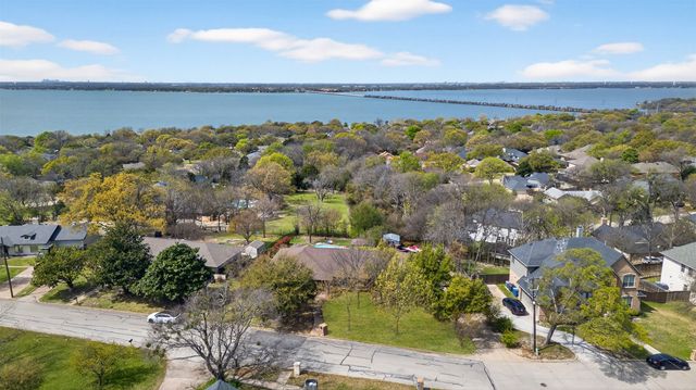 902 S Alamo Road, Rockwall, TX 75087