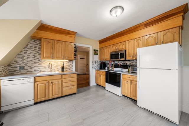 4 Alden St 3, Danvers, MA 01923