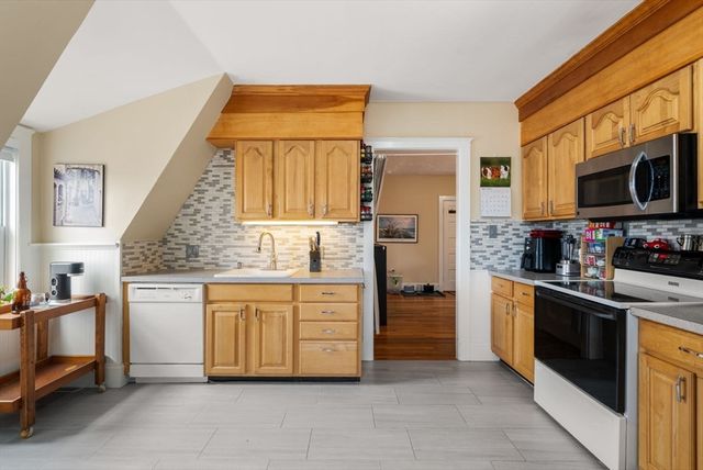 4 Alden St 3, Danvers, MA 01923