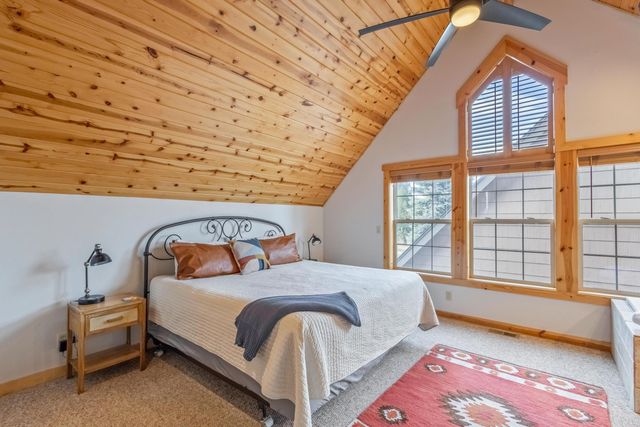 1885 Cinnamon Teal Drive, Redmond, OR 97756