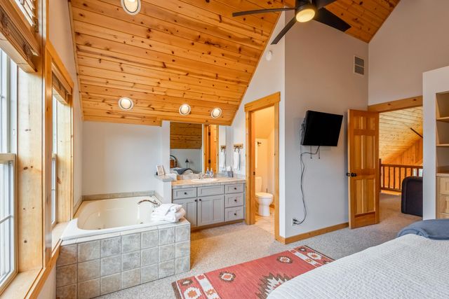 1885 Cinnamon Teal Drive, Redmond, OR 97756