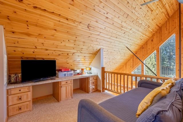 1885 Cinnamon Teal Drive, Redmond, OR 97756