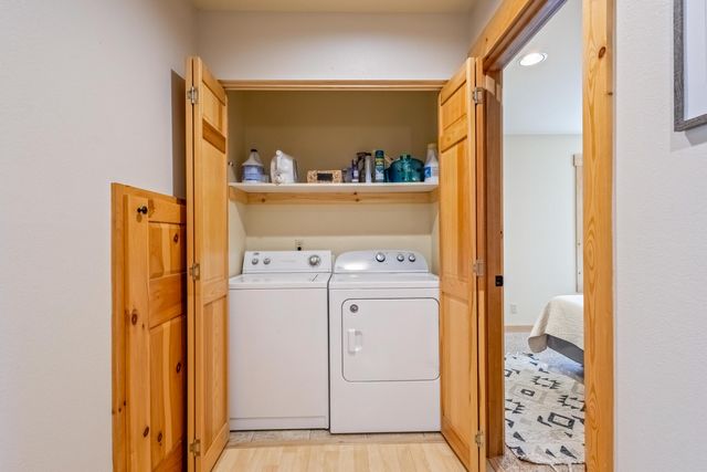 1885 Cinnamon Teal Drive, Redmond, OR 97756