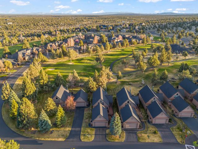 1885 Cinnamon Teal Drive, Redmond, OR 97756