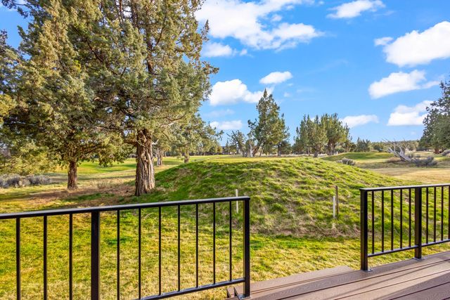 1885 Cinnamon Teal Drive, Redmond, OR 97756