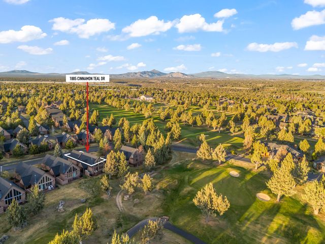 1885 Cinnamon Teal Drive, Redmond, OR 97756