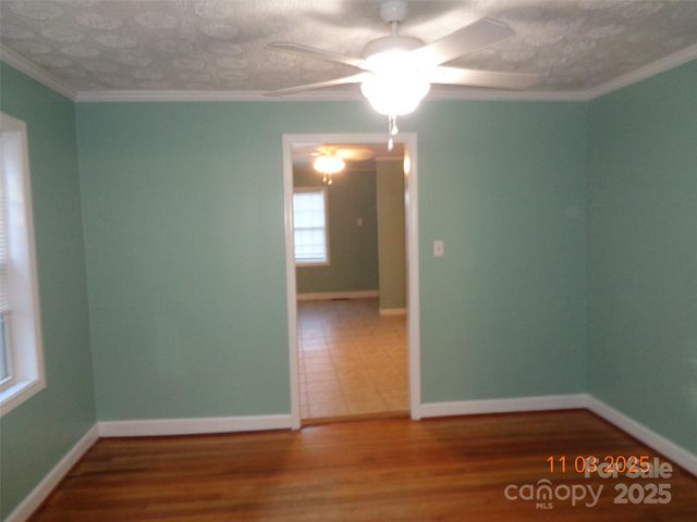 1412 Walt Arney Road, Lenoir, NC 28645