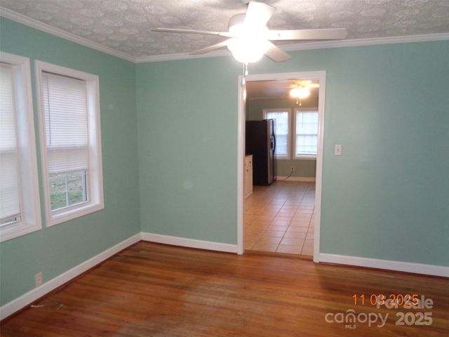 1412 Walt Arney Road, Lenoir, NC 28645