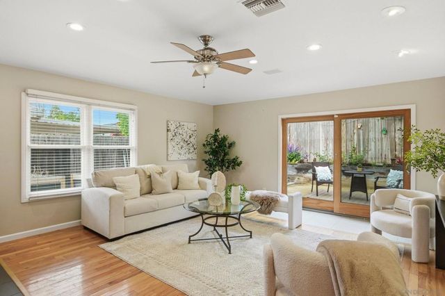 11390 Acrux, San Diego, CA 92126