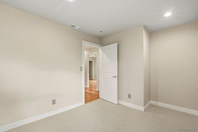 11390 Acrux, San Diego, CA 92126