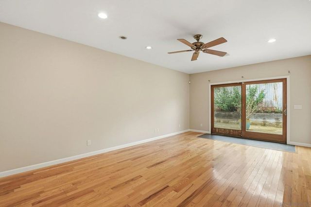 11390 Acrux, San Diego, CA 92126