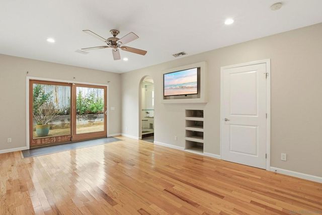 11390 Acrux, San Diego, CA 92126