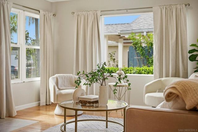 11390 Acrux, San Diego, CA 92126