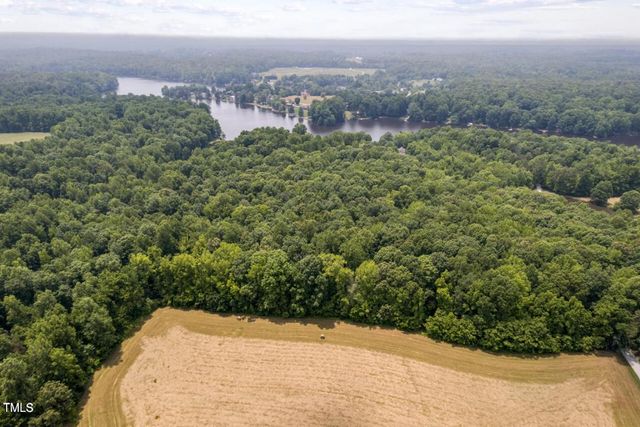 4 Deer Run Trail, Hillsborough, NC 27278