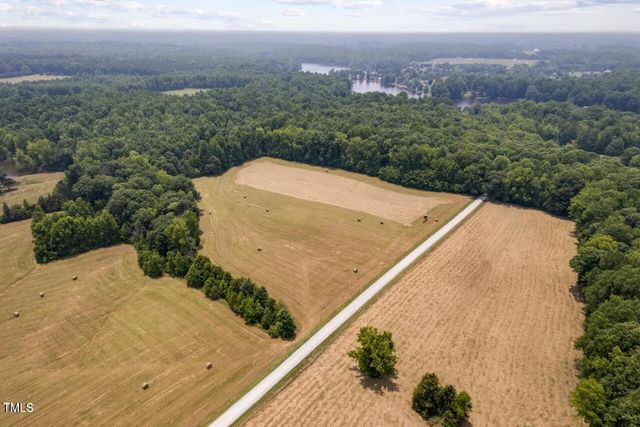 4 Deer Run Trail, Hillsborough, NC 27278