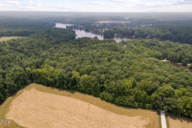 4 Deer Run Trail, Hillsborough, NC 27278