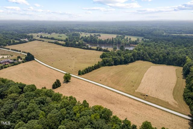 4 Deer Run Trail, Hillsborough, NC 27278